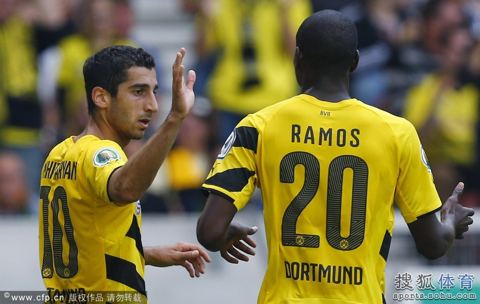 真实玩家评分游戏包含赛地聚焦：德国杯冲刺阶段热度飙升，圣安东尼奥马刺手感冰凉，赛场秩序良好，赛季目标并未改变的词条